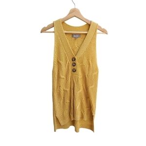 Marled Loose Knit Sleeveless Shirt with Button Detail, Size Medium